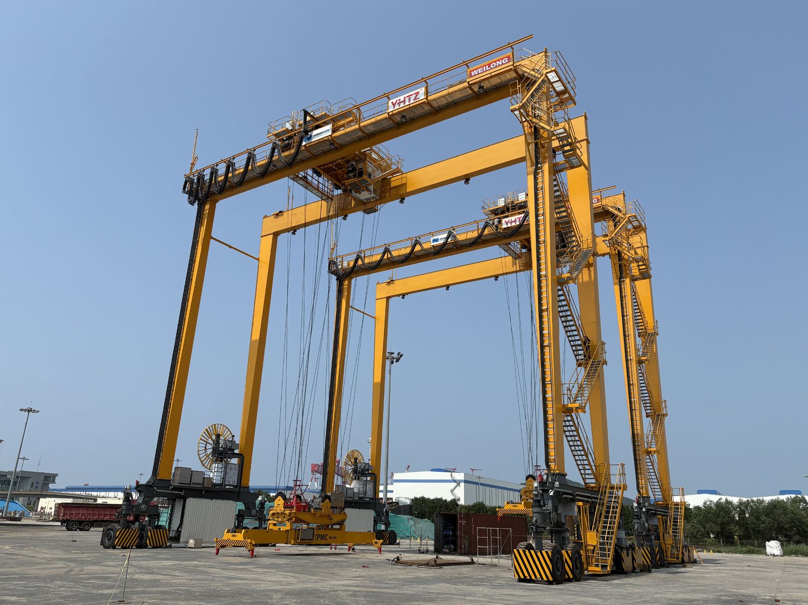 Two YHTZ LJMJ4126 RTG cranes at final assembly